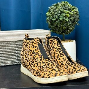 Mia Kids Boots~EUC. Size 4. $12